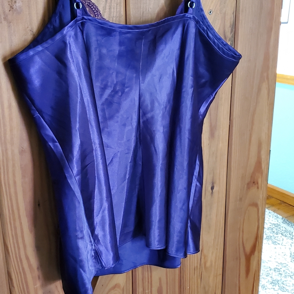 Purple satin cami - Picture 4 of 5